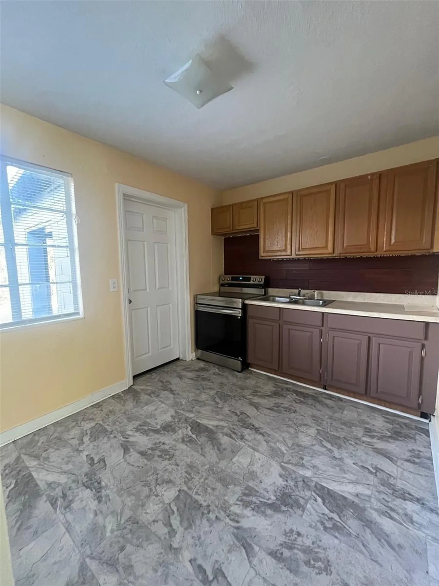 5353 N Orange Blossom Trail Mount Dora FL 32757