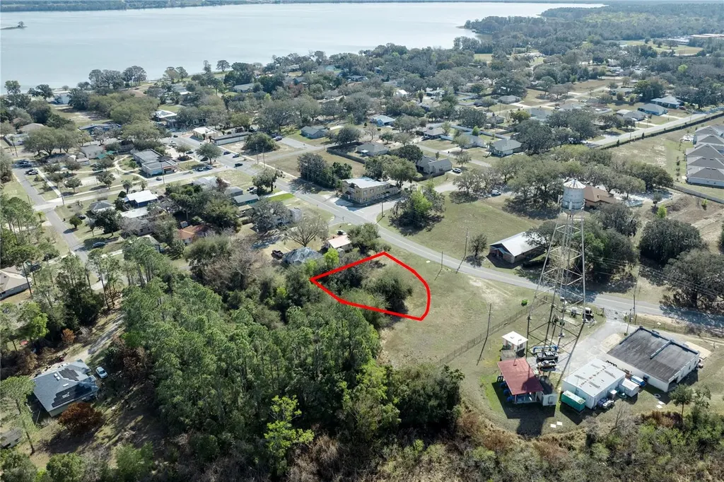 W Central Avenue Howey In The Hills FL 34737