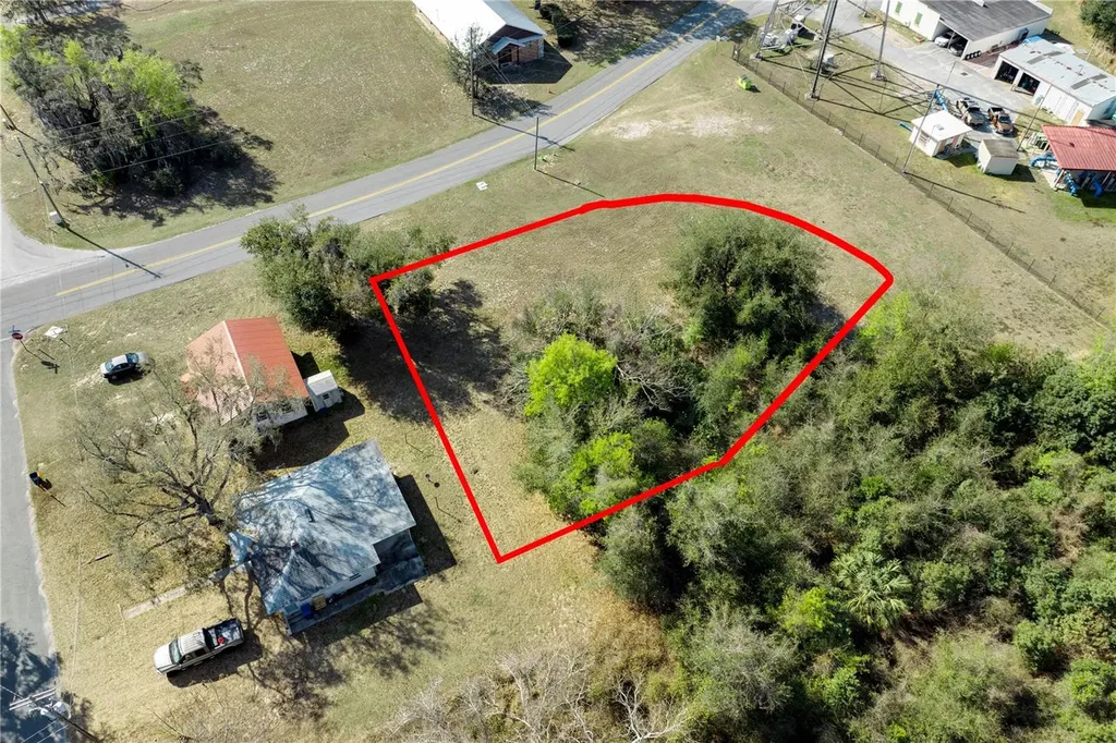 W Central Avenue Howey In The Hills FL 34737