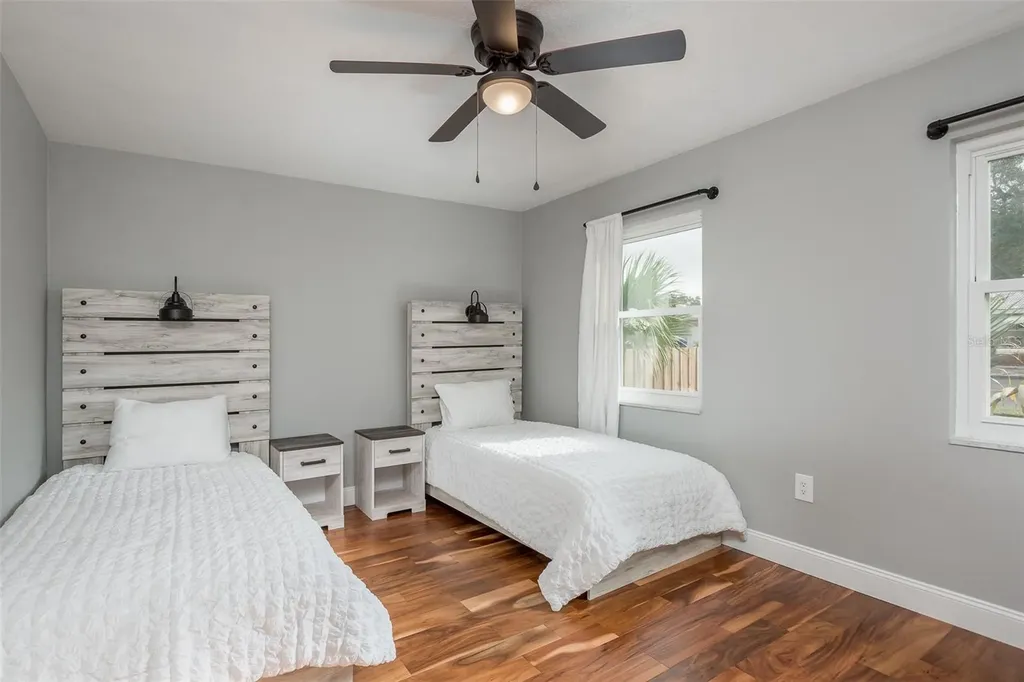 1762 Bayshore Boulevard Dunedin FL 34698
