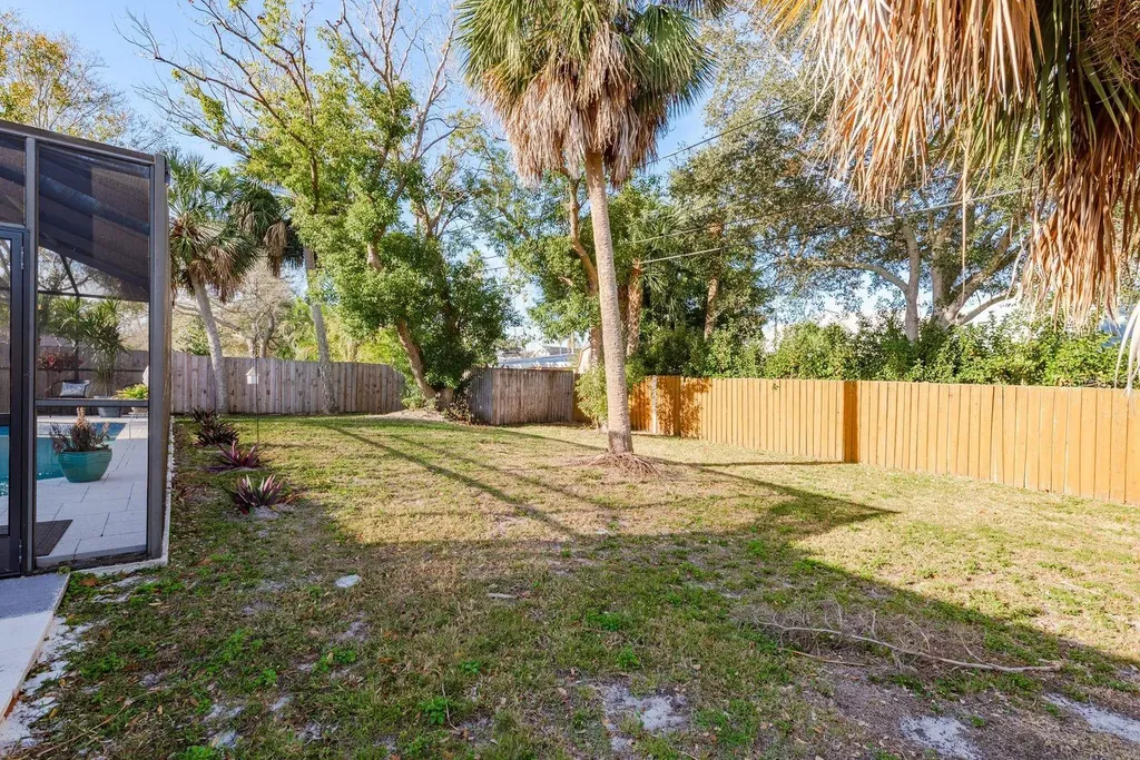 1762 Bayshore Boulevard Dunedin FL 34698