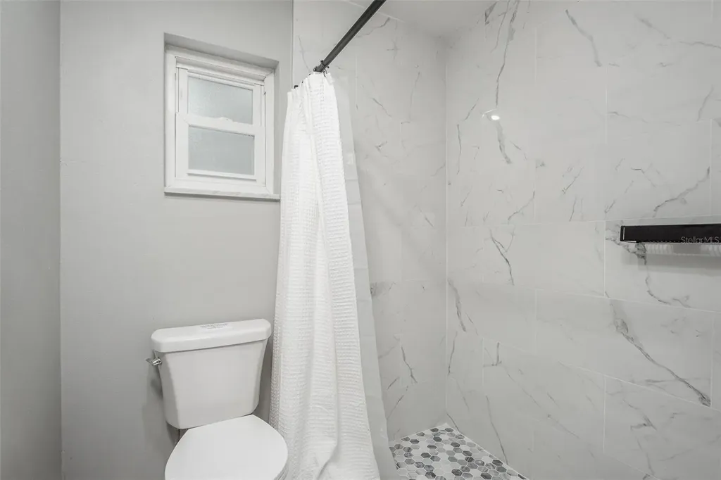 1762 Bayshore Boulevard Dunedin FL 34698
