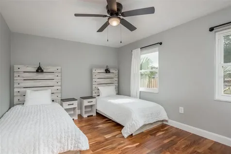 1762 Bayshore Boulevard Dunedin FL 34698