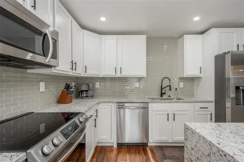 1762 Bayshore Boulevard Dunedin FL 34698