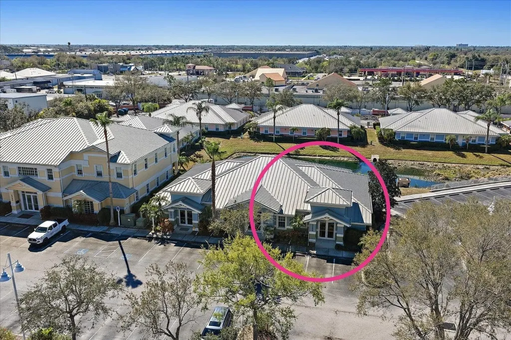 5605 Marquesas Circle Sarasota FL 34233