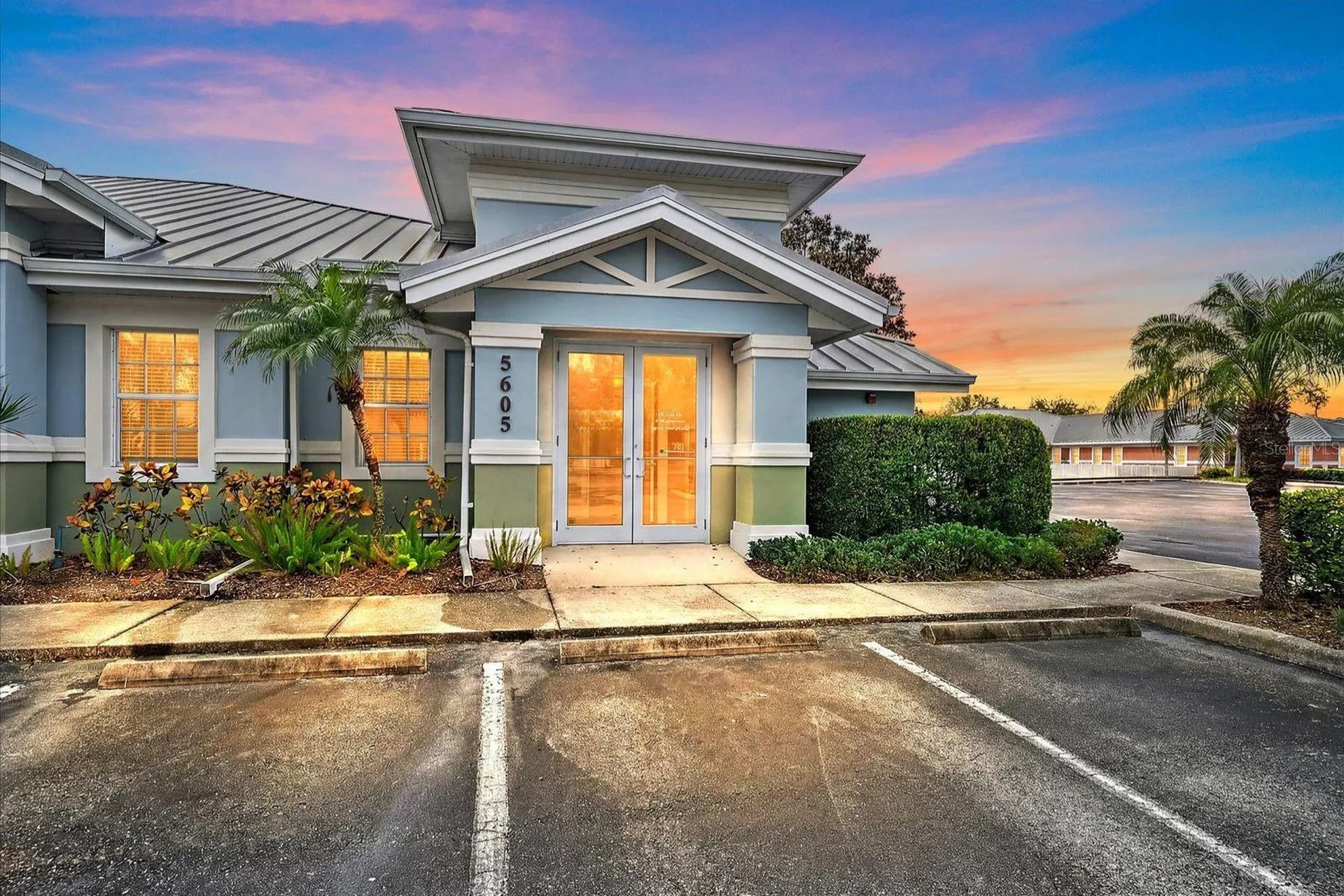 5605 Marquesas Circle Sarasota FL 34233