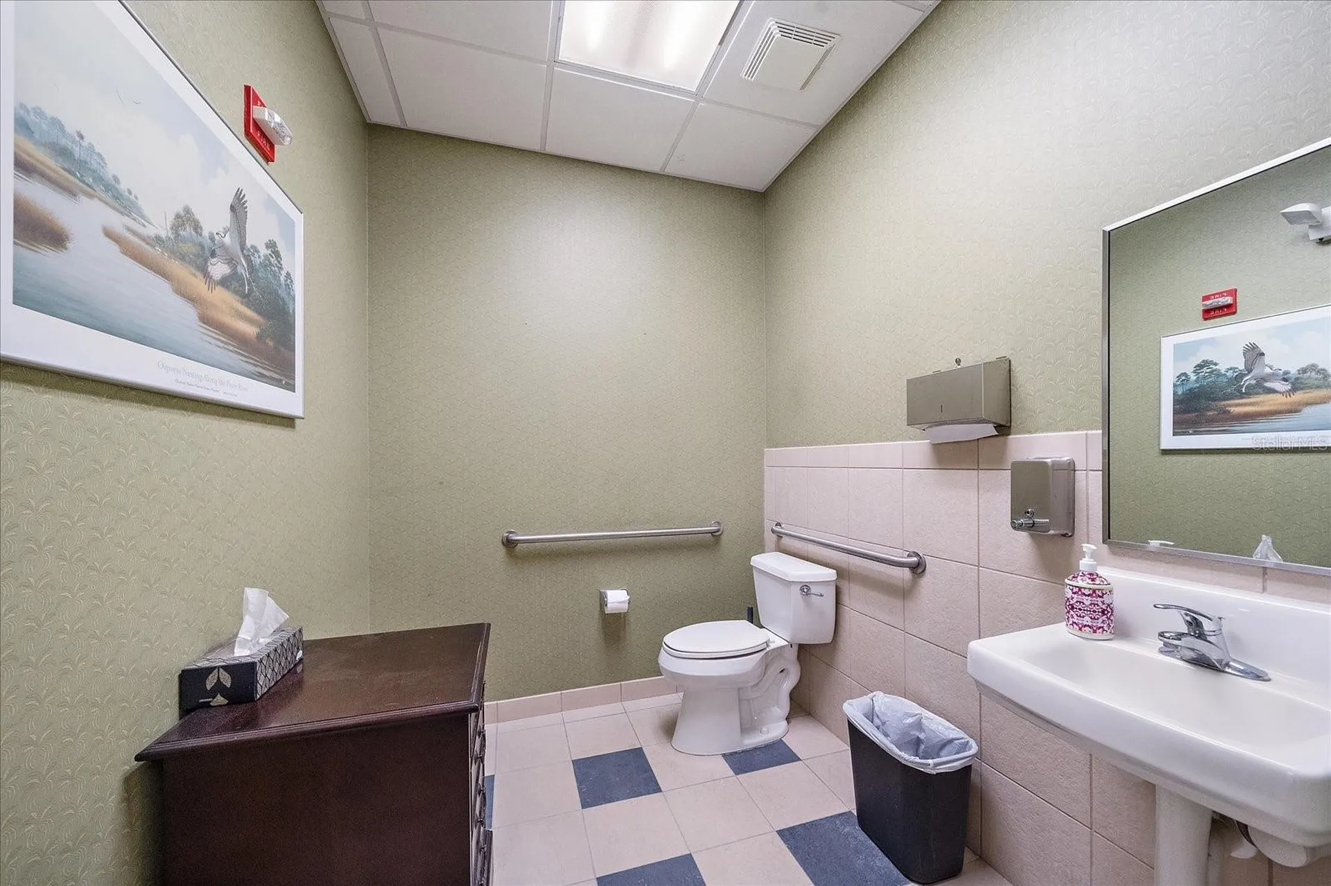 5605 Marquesas Circle Sarasota FL 34233