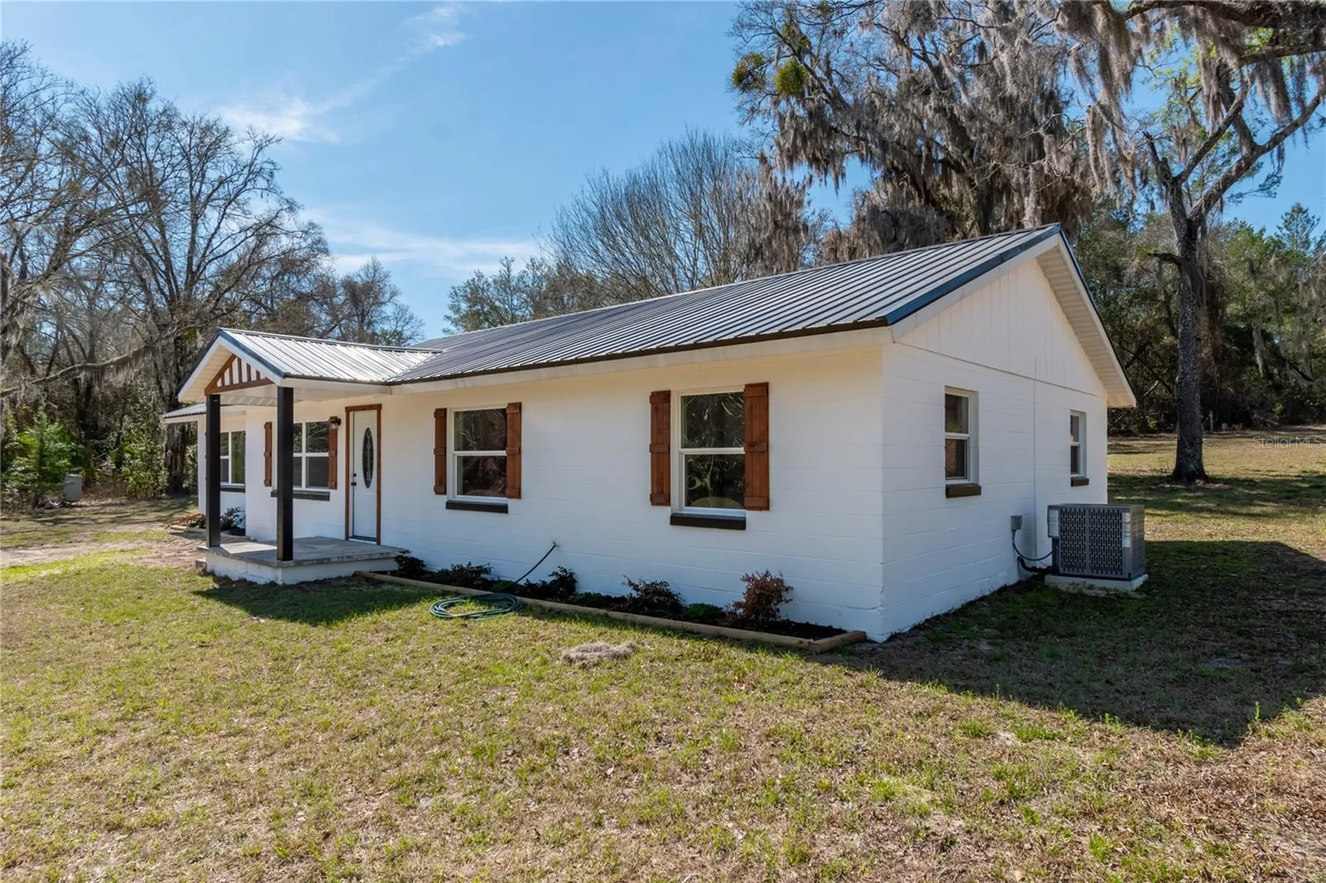 983 S County Road 21 Hawthorne FL 32640