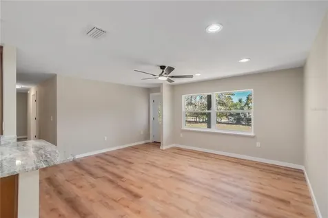 983 S County Road 21 Hawthorne FL 32640