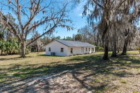 983 S County Road 21 Hawthorne FL 32640