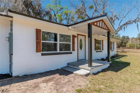 983 S County Road 21 Hawthorne FL 32640