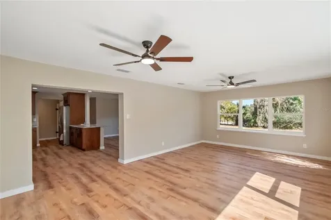 983 S County Road 21 Hawthorne FL 32640