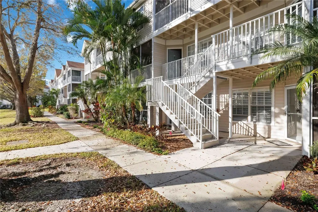 850 S Tamiami Trail Sarasota FL 34236
