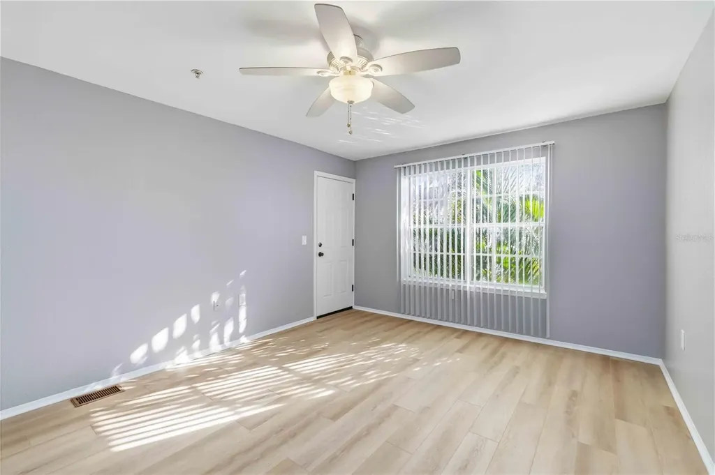 850 S Tamiami Trail Sarasota FL 34236