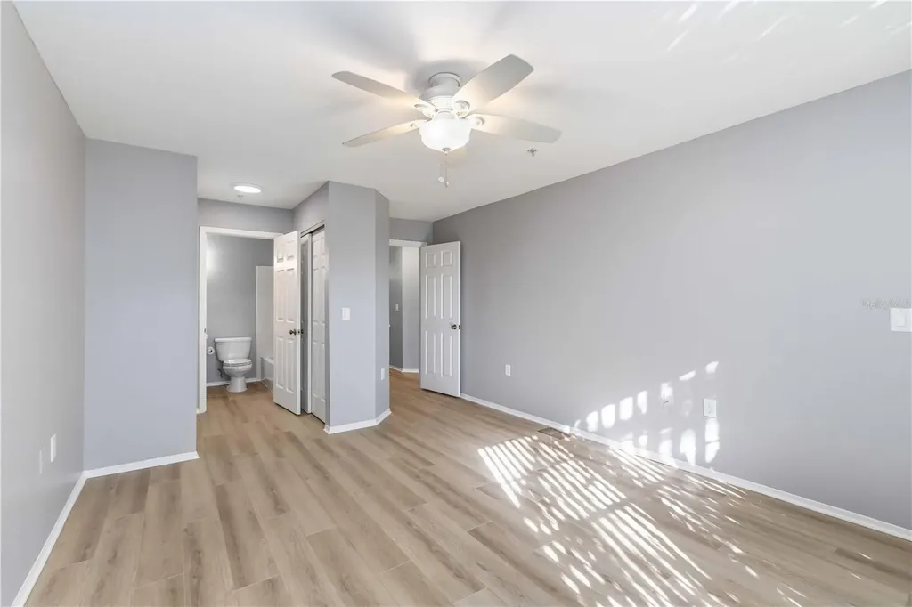 850 S Tamiami Trail Sarasota FL 34236