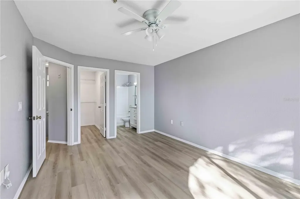 850 S Tamiami Trail Sarasota FL 34236