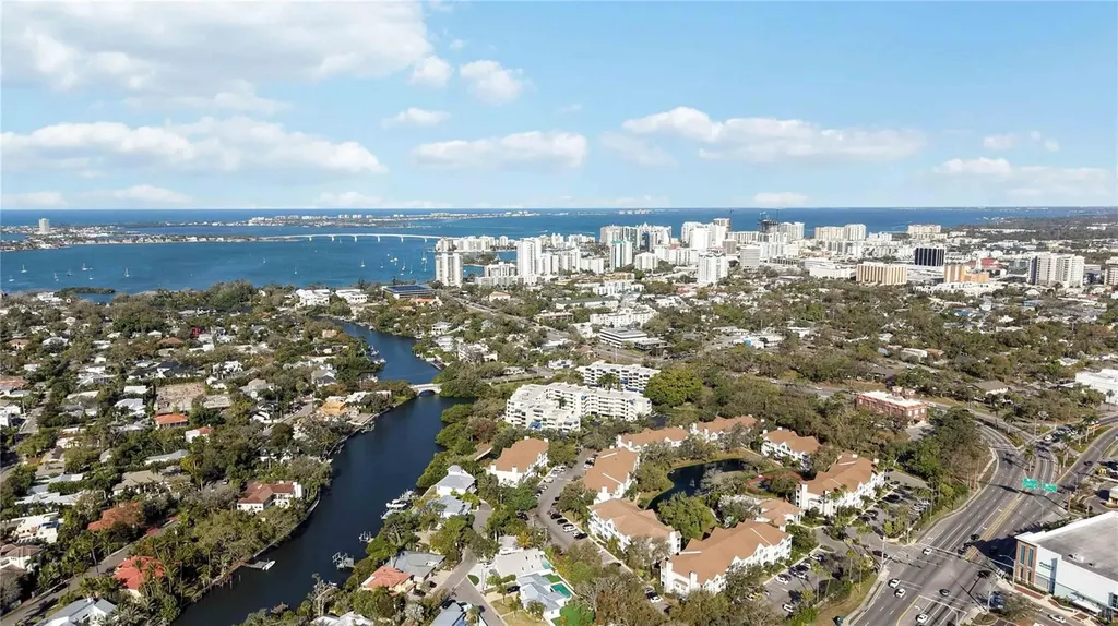 850 S Tamiami Trail Sarasota FL 34236