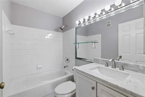 850 S Tamiami Trail Sarasota FL 34236