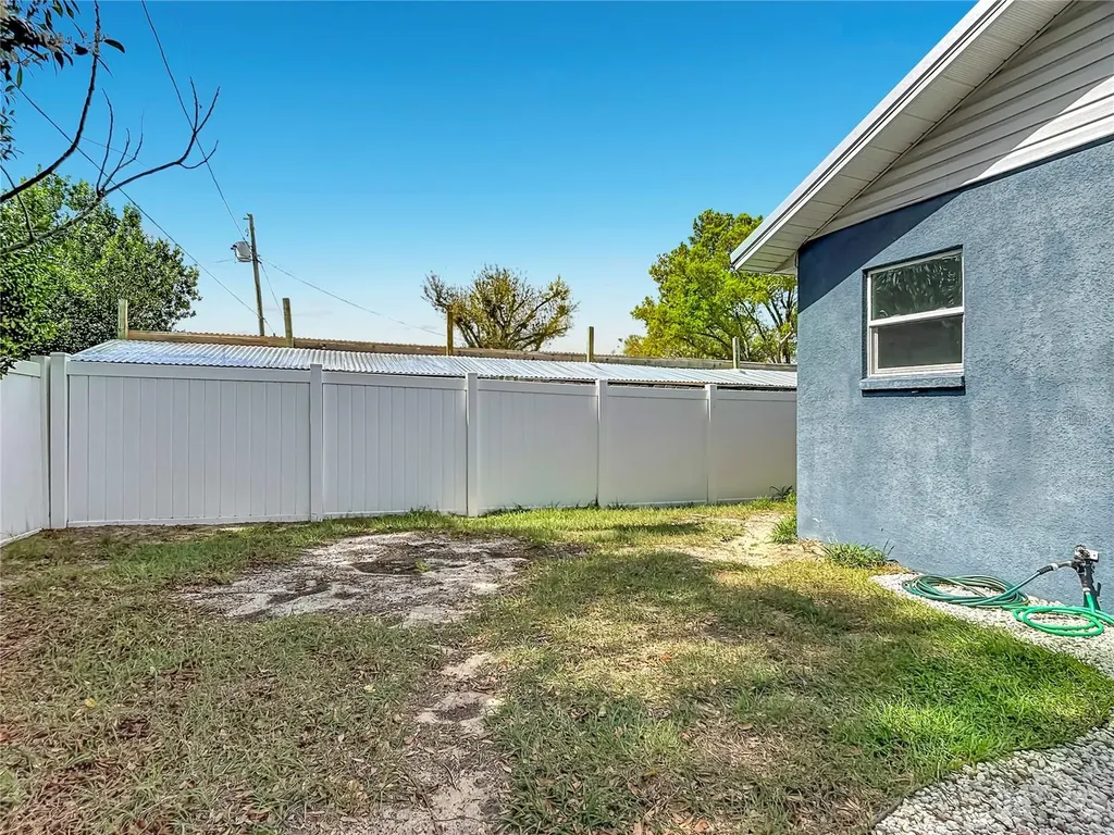 1230 Bryn Mawr Avenue Lake Wales FL 33853