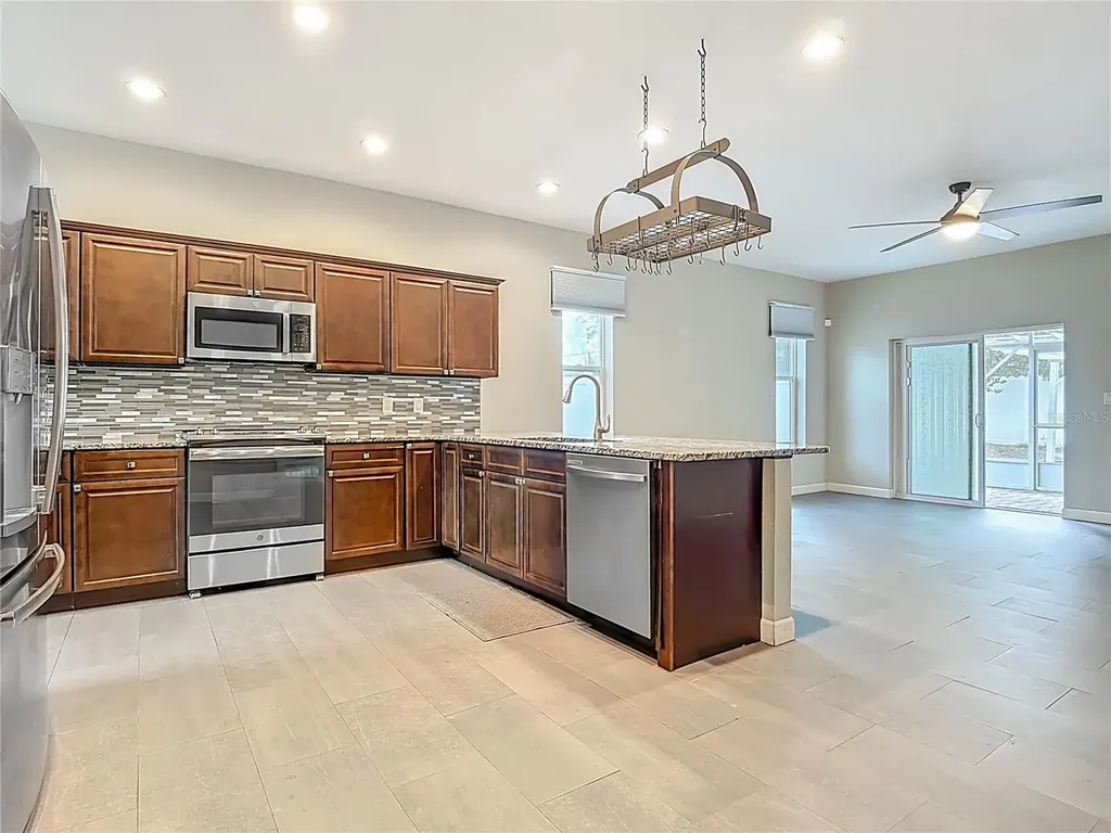 1230 Bryn Mawr Avenue Lake Wales FL 33853