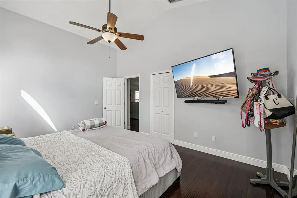 8128 Woodsworth Drive Orlando FL 32817