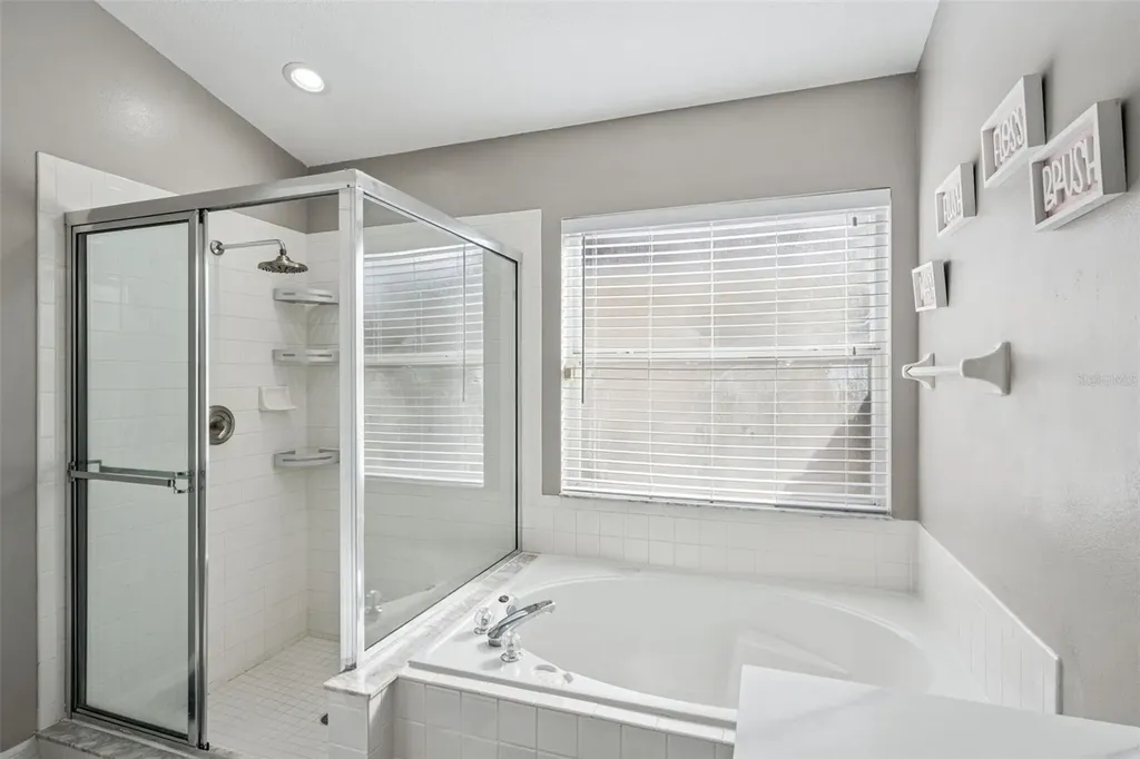 8128 Woodsworth Drive Orlando FL 32817