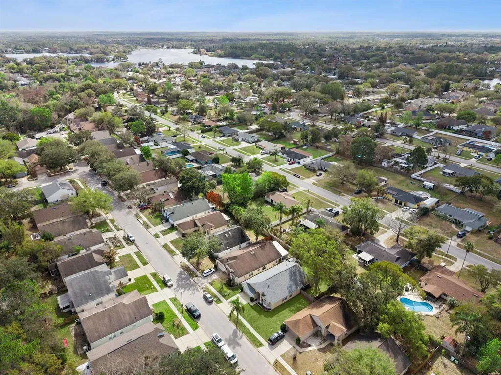 8128 Woodsworth Drive Orlando FL 32817