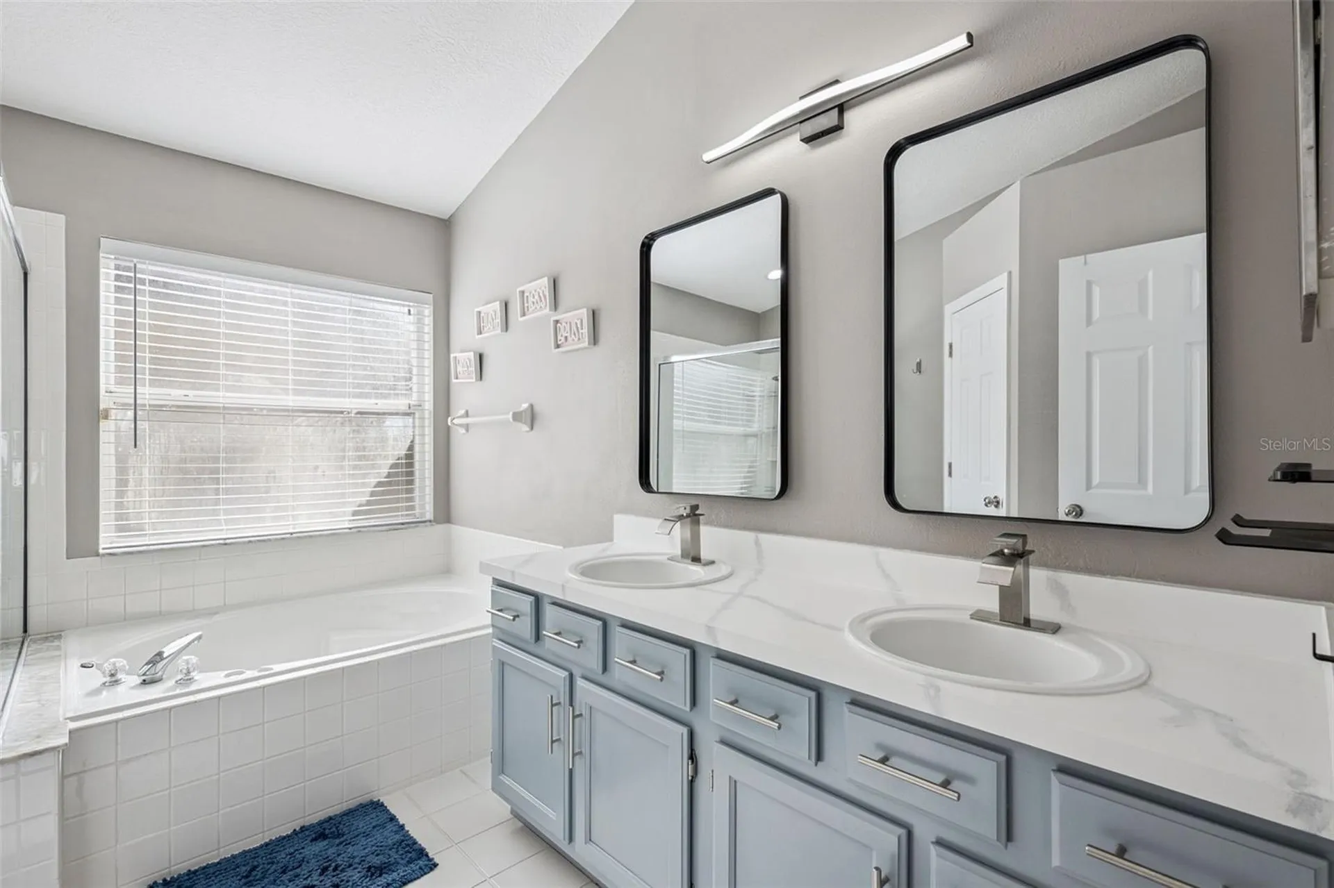8128 Woodsworth Drive Orlando FL 32817