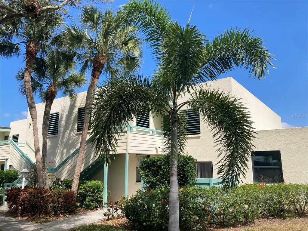 619 Spring Lakes Boulevard Bradenton FL 34210