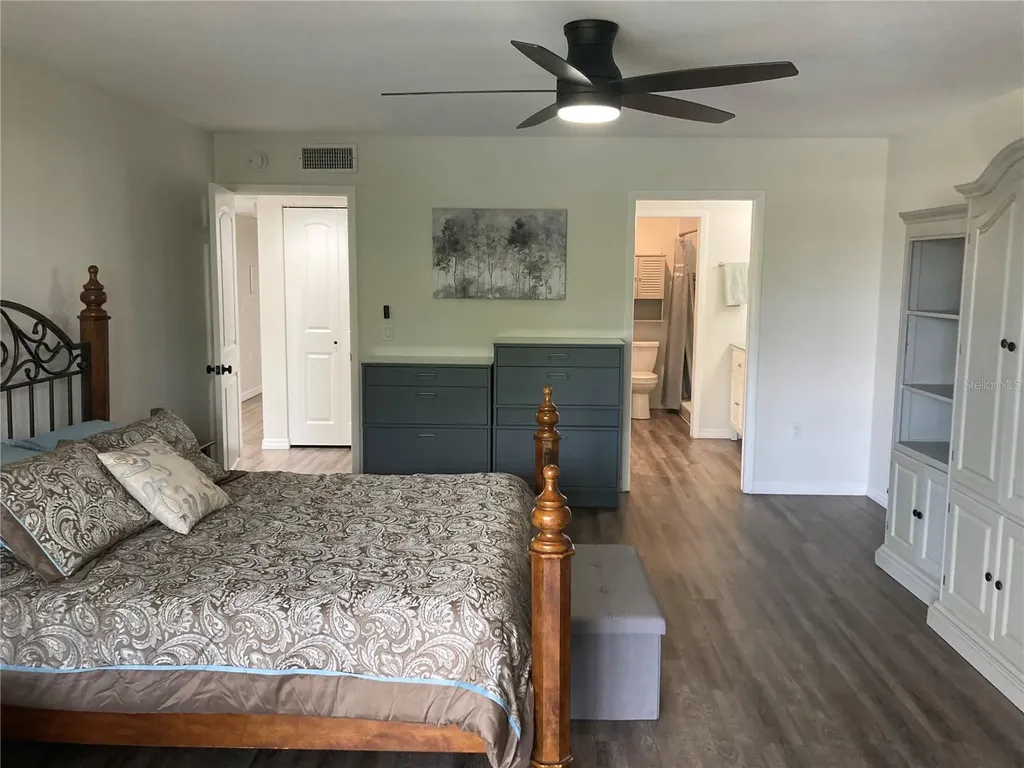 619 Spring Lakes Boulevard Bradenton FL 34210