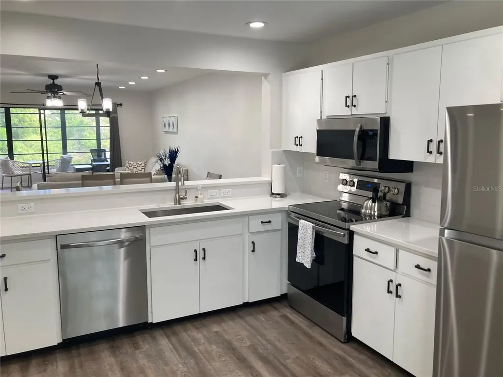 619 Spring Lakes Boulevard Bradenton FL 34210