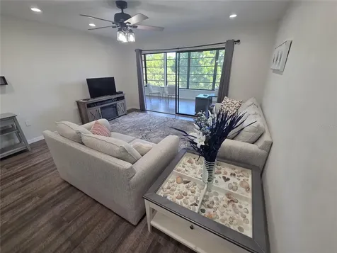 619 Spring Lakes Boulevard Bradenton FL 34210