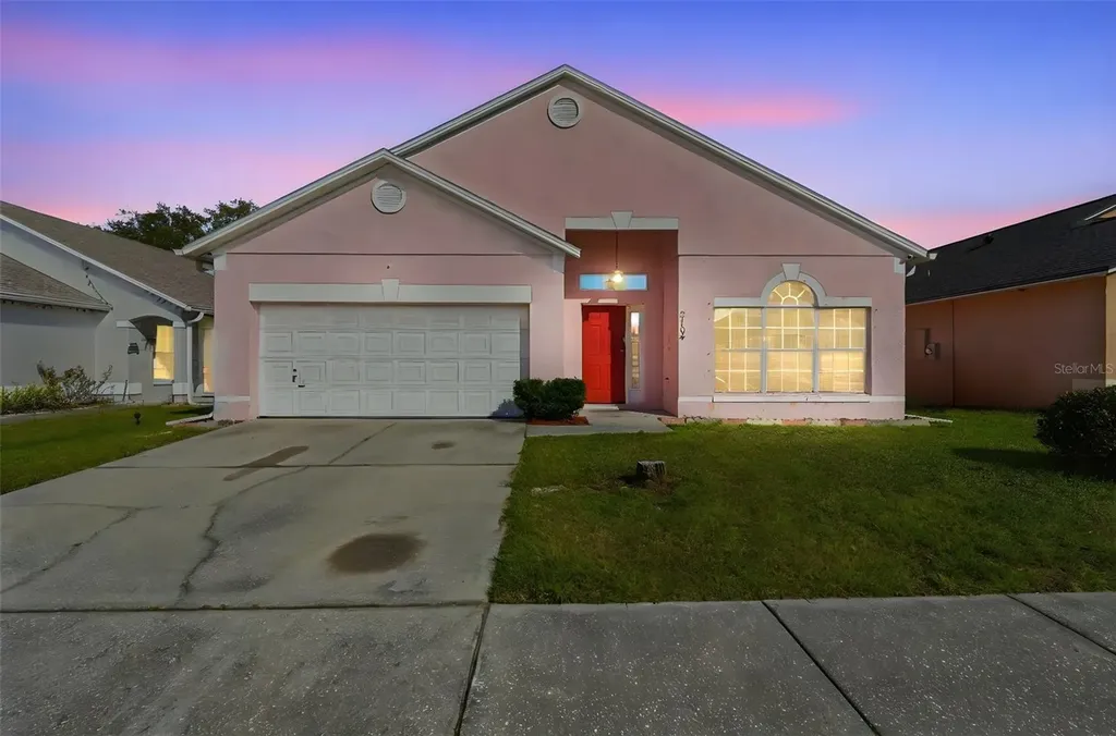 2104 Mallard Creek Circle Kissimmee FL 34743
