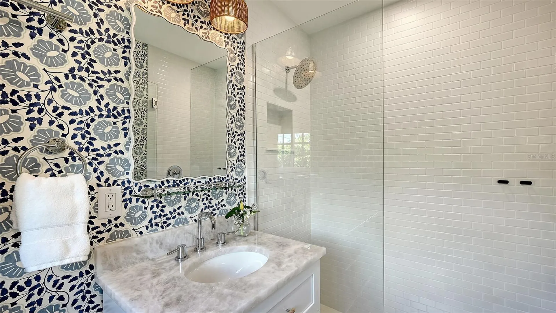 1514 S Lake Shore Drive Sarasota FL 34231