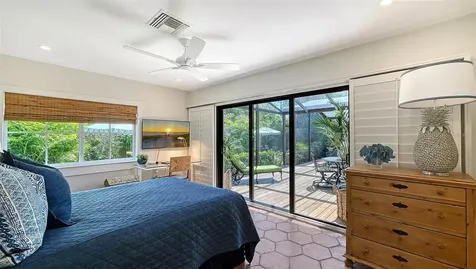 1514 S Lake Shore Drive Sarasota FL 34231