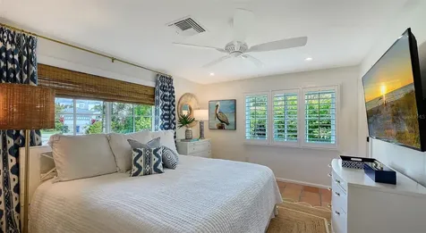 1514 S Lake Shore Drive Sarasota FL 34231
