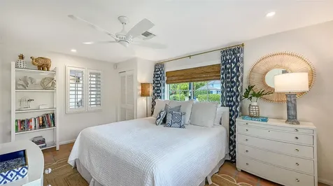 1514 S Lake Shore Drive Sarasota FL 34231