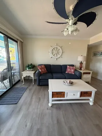 455 Alt 19 S Palm Harbor FL 34683