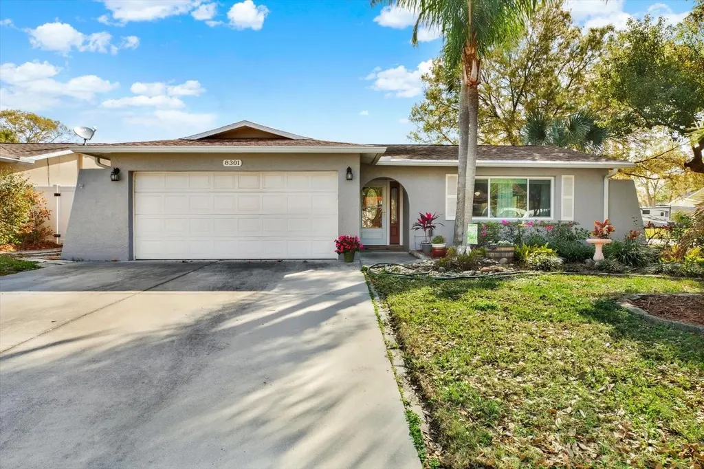 8301 Monarch Circle Seminole FL 33772