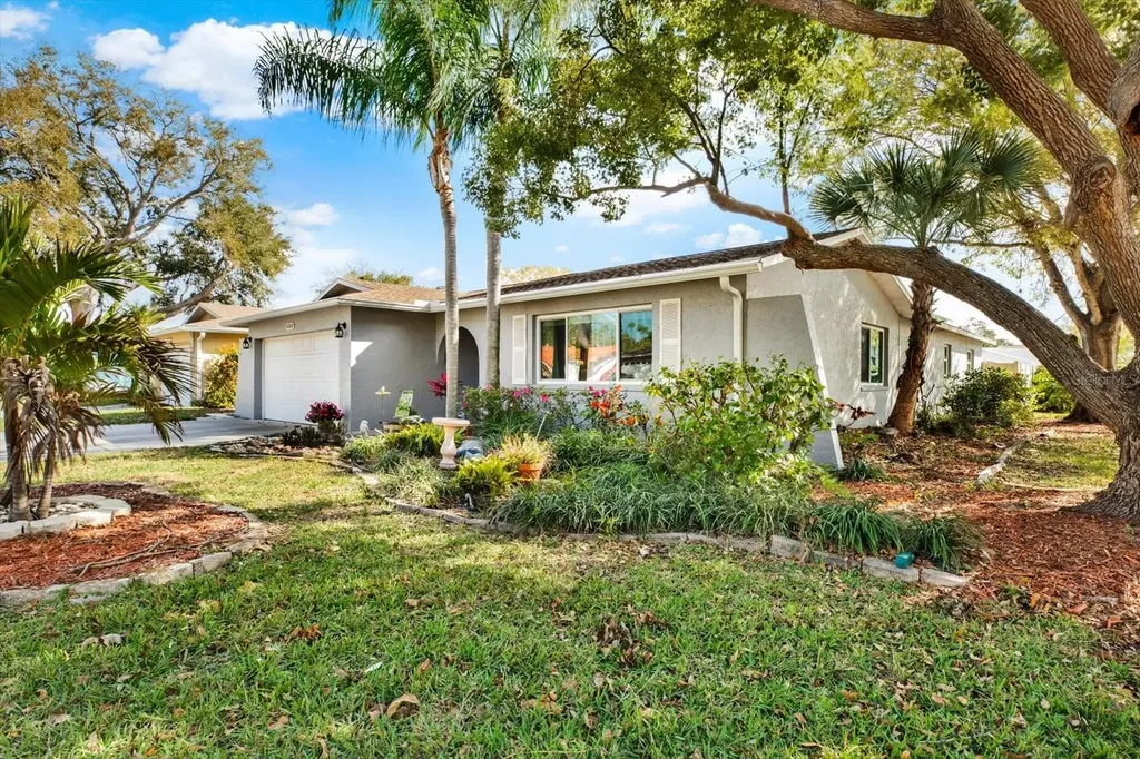 8301 Monarch Circle Seminole FL 33772