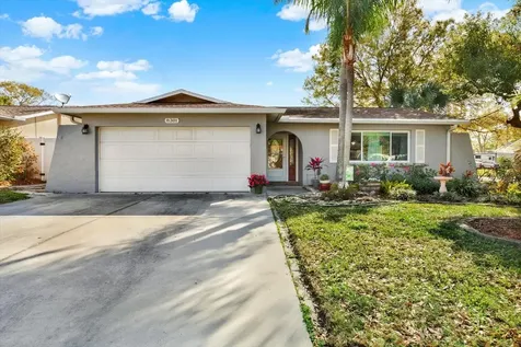 8301 Monarch Circle Seminole FL 33772