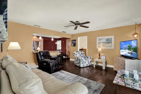 8301 Monarch Circle Seminole FL 33772