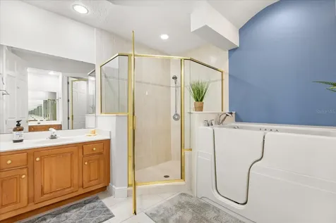 102 Camino Real Boulevard Howey In The Hills FL 34737