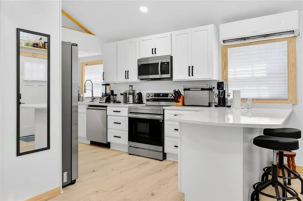 607 Jefferson Street New Smyrna Beach FL 32168