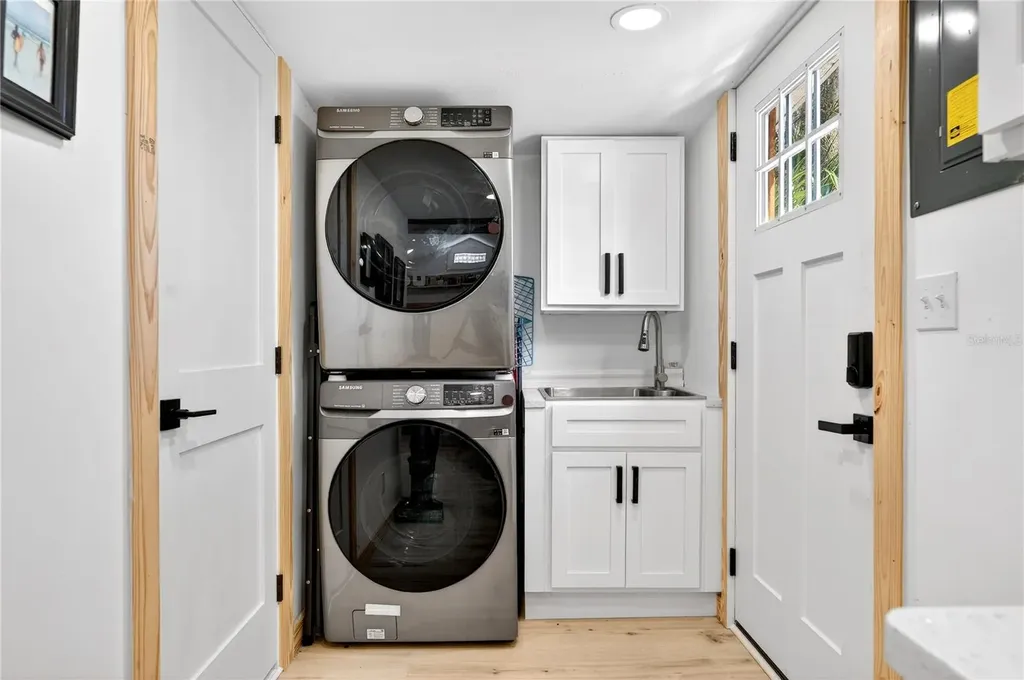 607 Jefferson Street New Smyrna Beach FL 32168