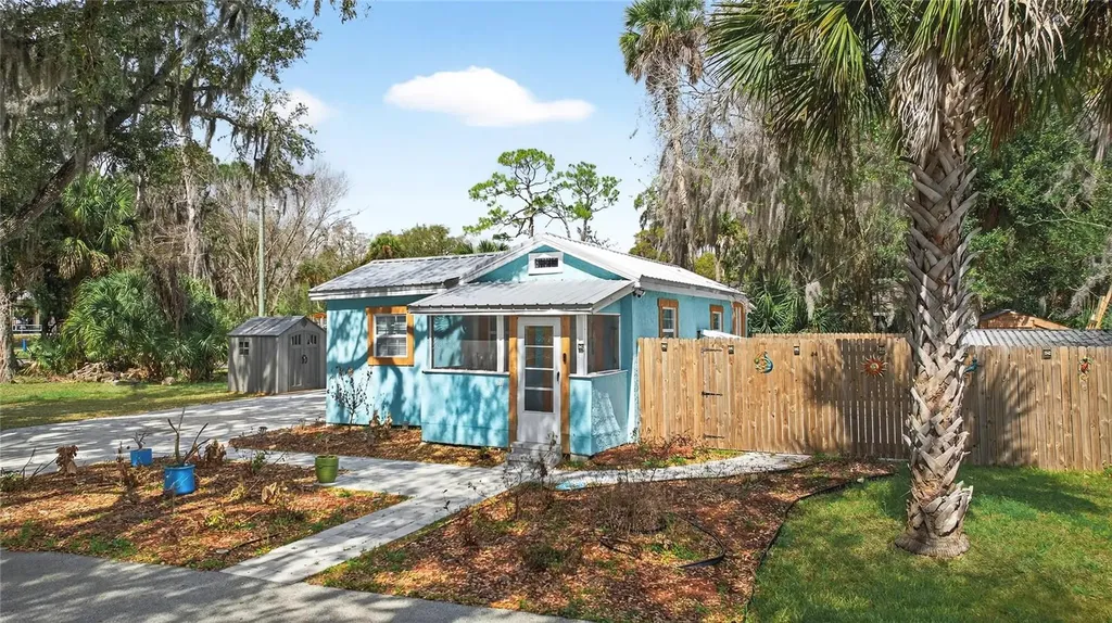 607 Jefferson Street New Smyrna Beach FL 32168
