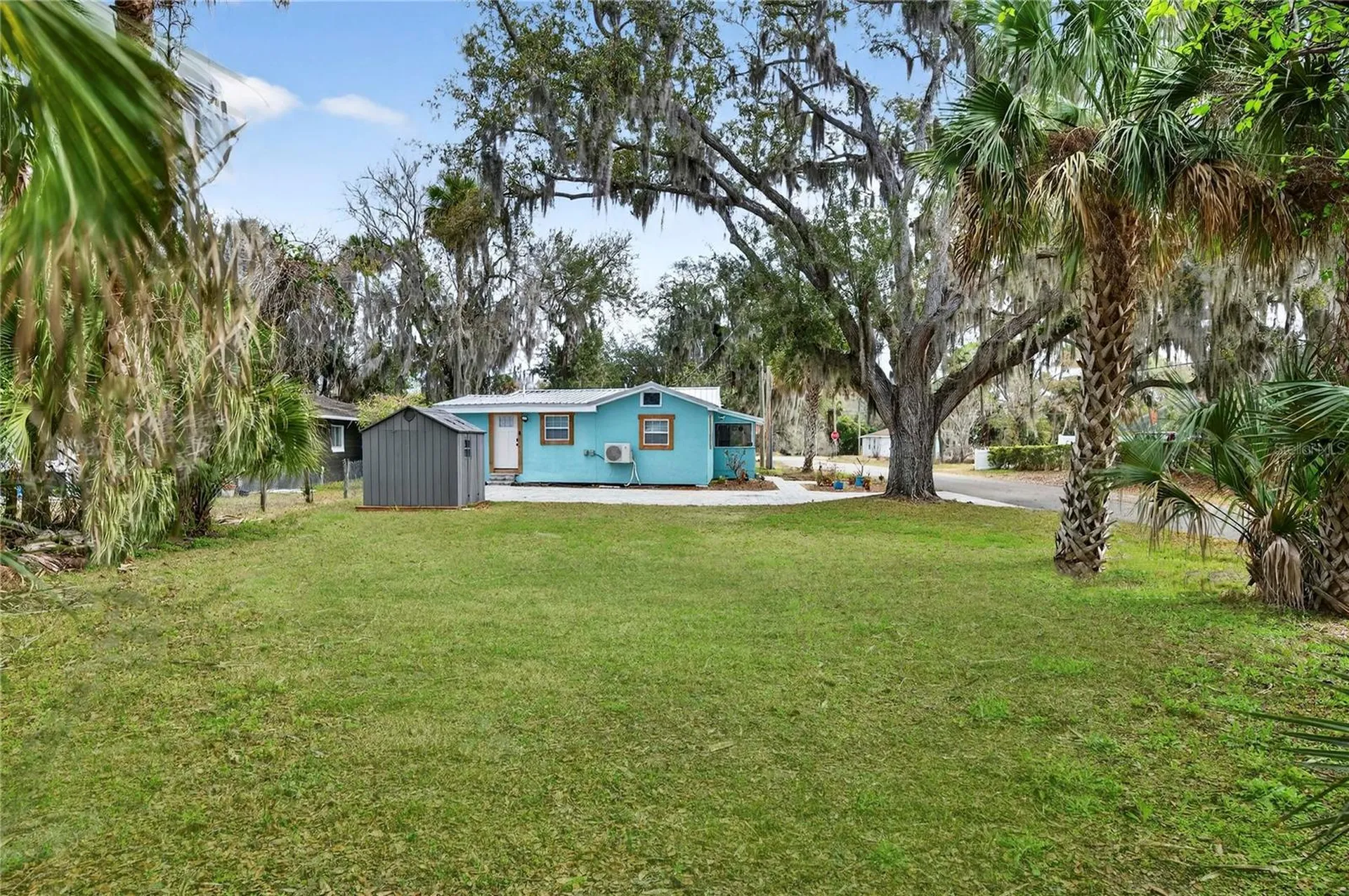 607 Jefferson Street New Smyrna Beach FL 32168