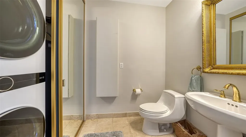1241 Gulf Of Mexico Drive Longboat Key FL 34228
