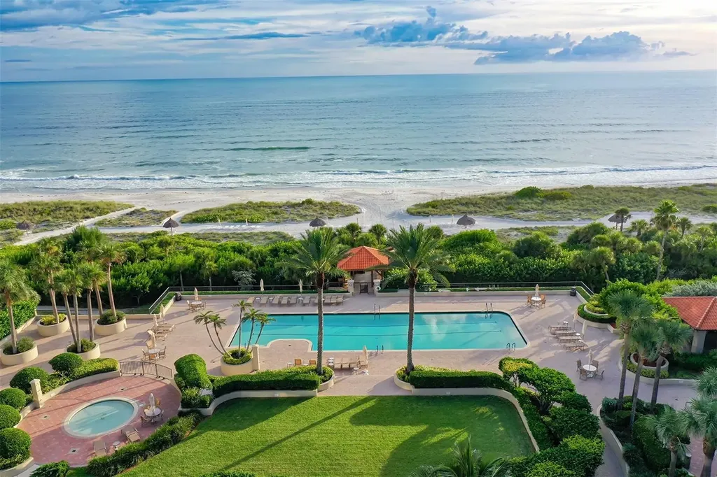 1241 Gulf Of Mexico Drive Longboat Key FL 34228