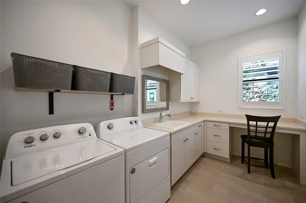 7936 Mainsail Lane Sarasota FL 34240